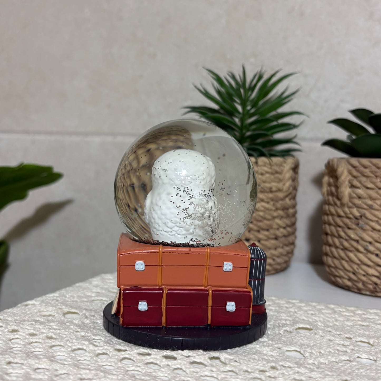 Harry Potter Hedwig Owl 9cm Mini Snow Globe – Luggage & Bird Cage Base Desk Decor