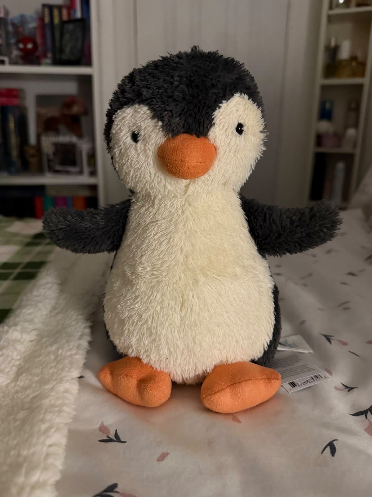 Penguin Plush - 35 cm