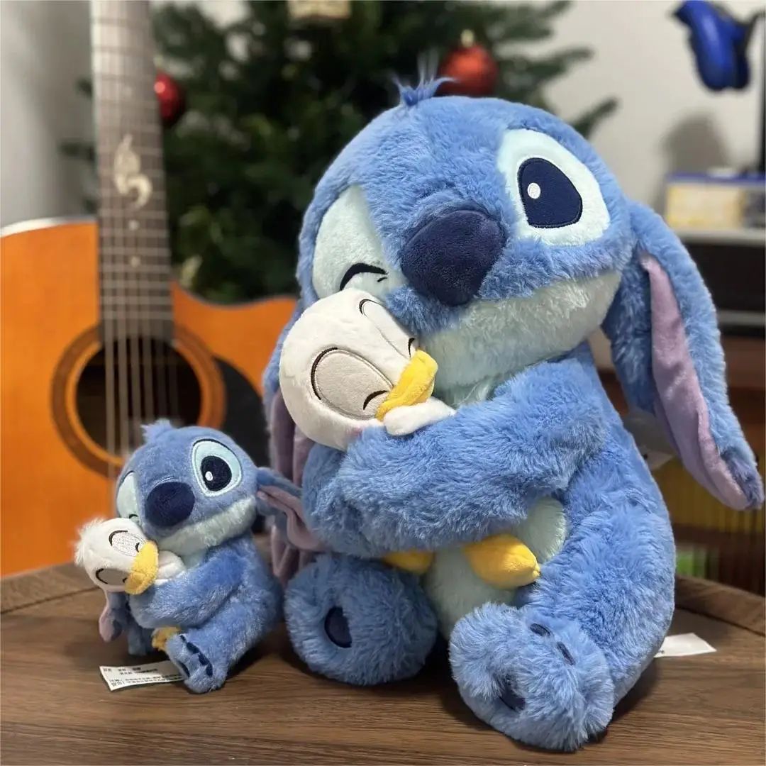 Stitch holding a duck plush toy (70 cm )