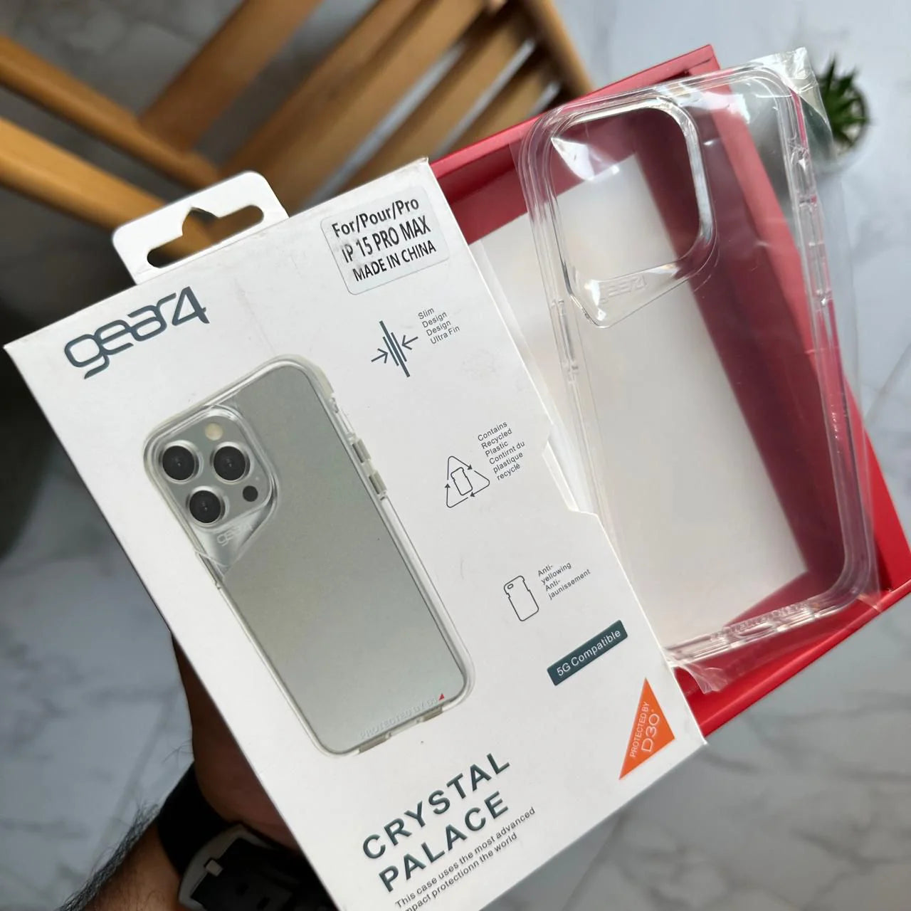 Clear protective phone case