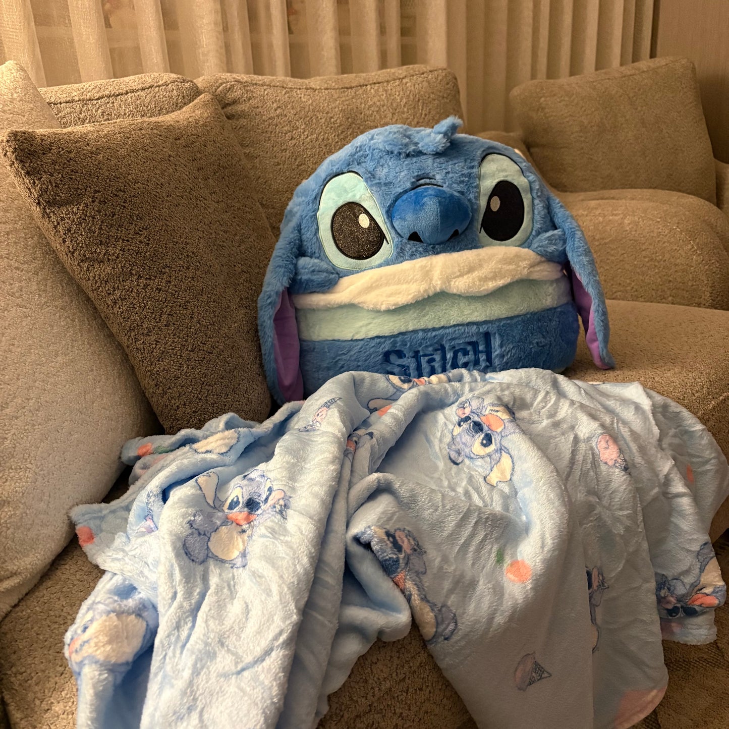 Stitch 2 in 1 pillow and blanket