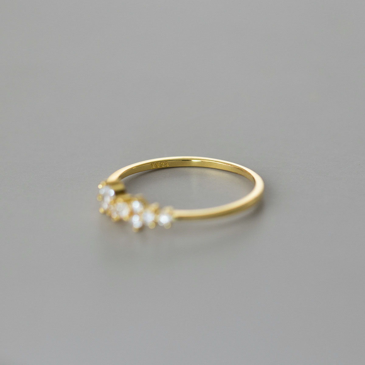 Scattered Crystal Cluster Ring – 925 Sterling Silver, Gold Plated