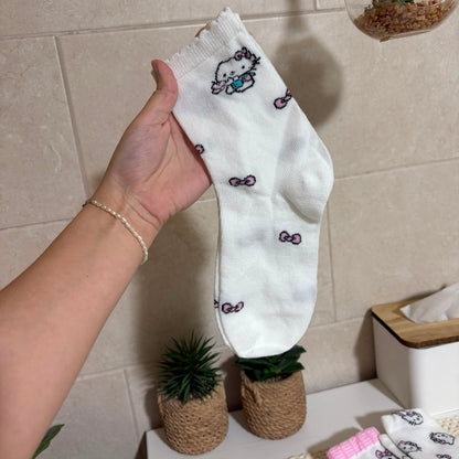 Cute Hello Kitty Socks Set (32-40 shoe size)