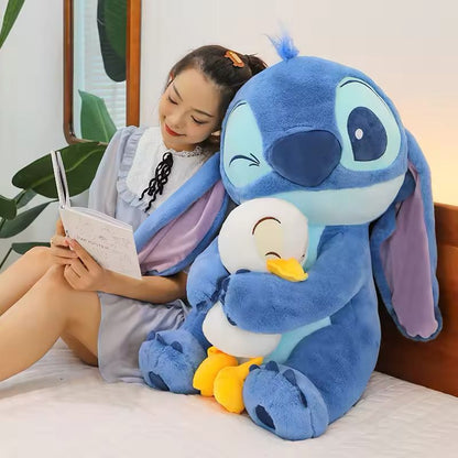 Stitch holding a duck plush toy (70 cm )