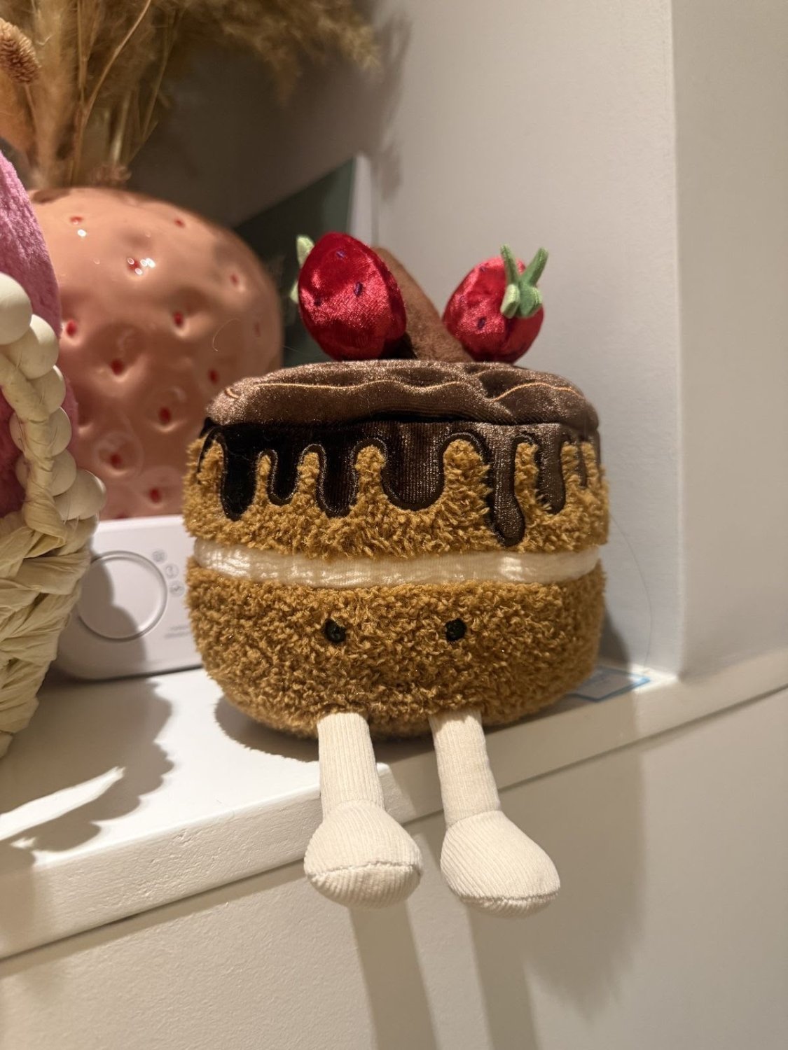 Cute Chocolate Strawberry Cake Plush Toy – Fluffy Amuseable Food Plushie & Desk Decor - 25 cm - Pinky Promise