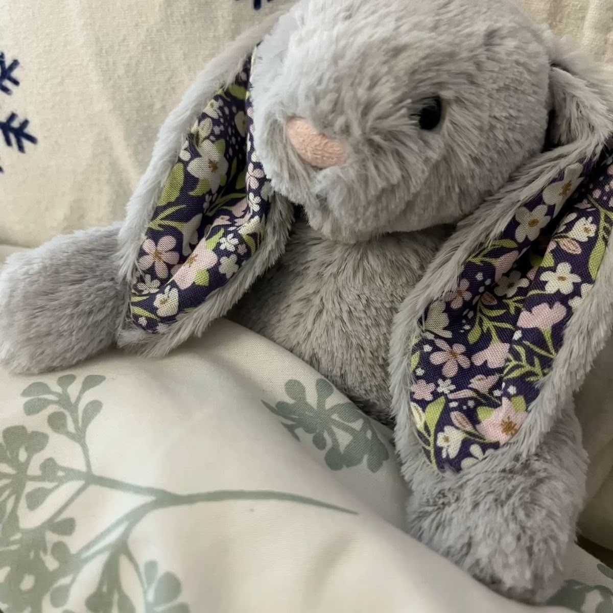 Floral Bunny plush - Grey - 30 cm - Pinky Promise