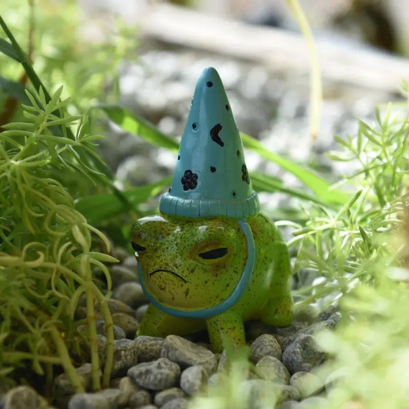 Grumpy Ceramic Frog with Wizard Hat Figurine - Close Up | Pinky Promise