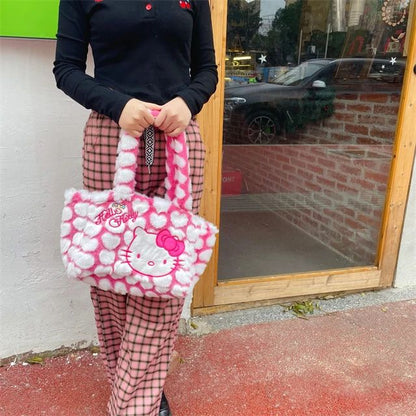Hello kitty fuzzy hand bag - Photo 5 | Pinky Promise