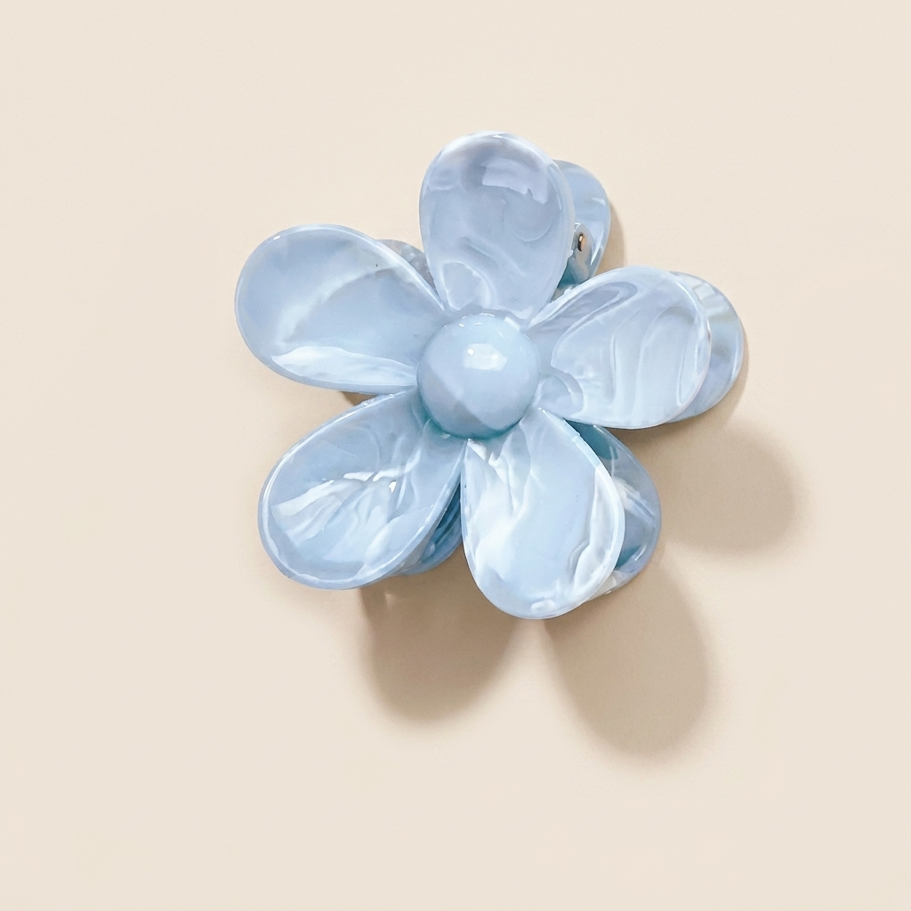 Pearlescent Baby Blue Hair Claw Clips – Elegant Marbled Acrylic Hair Accessories