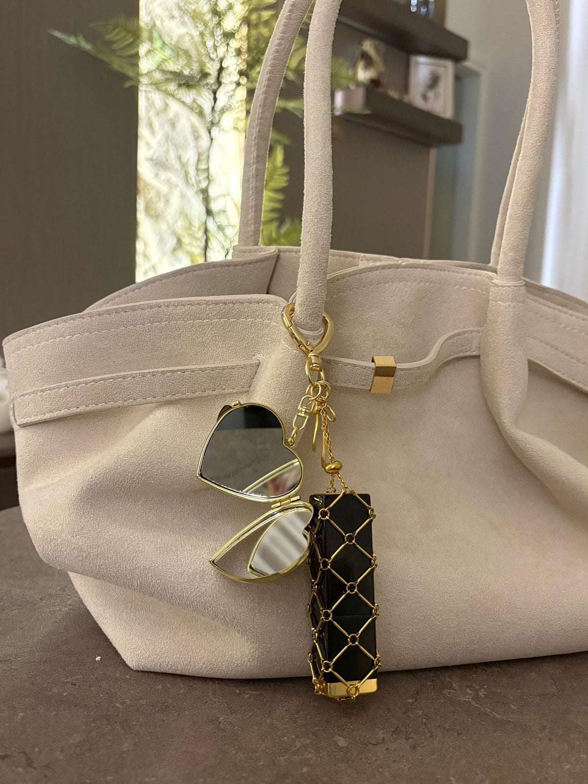 Lipstick holder keychain - Photo 12 | Pinky Promise