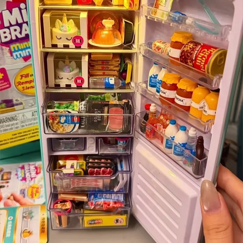 Miniature Light-Up Fridge & Food Figurine Ball Set - Pinky Promise