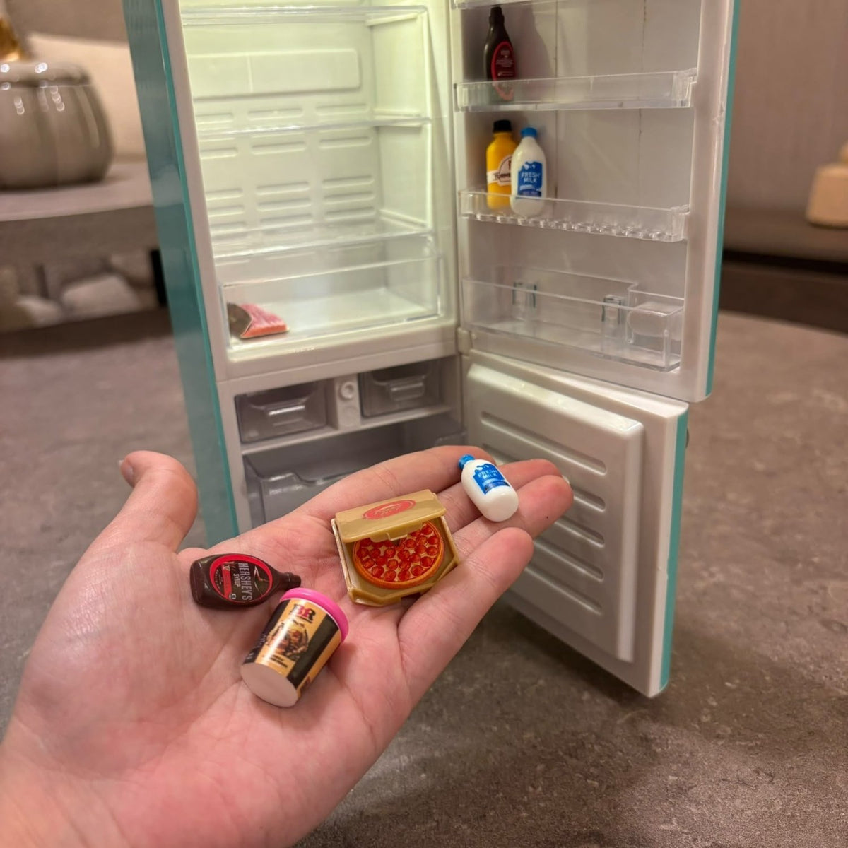 Miniature Light-Up Fridge & Food Figurine Ball Set - Pinky Promise