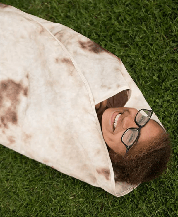 Shawarma blanket - Close Up | Pinky Promise