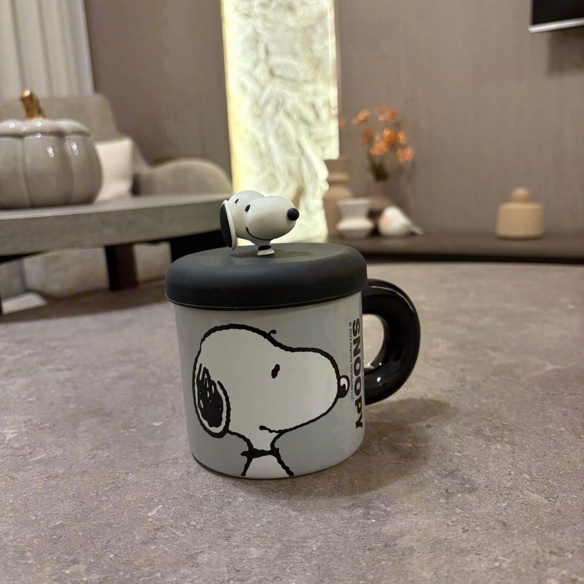 Snoopy Black & White Mug with 3D Figurine Lid - Pinky Promise
